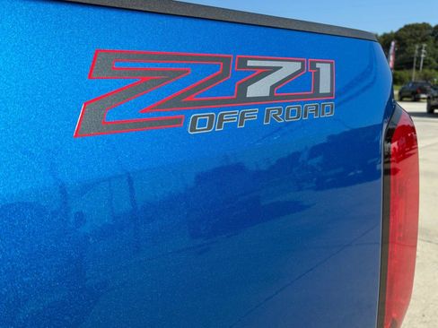 Used 2021 Chevrolet Colorado Z71 AWD/4WD image 30