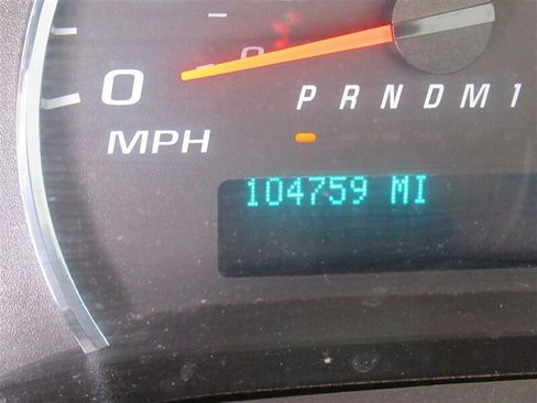 Used 2022 GMC Savana 2500 w/ Driver Convenience Package image 6