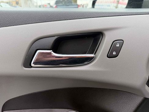 Used 2019 Chevrolet Sonic Premier image 10