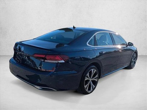 Used 2020 Volkswagen Passat 2.0T SEL FWD image 5