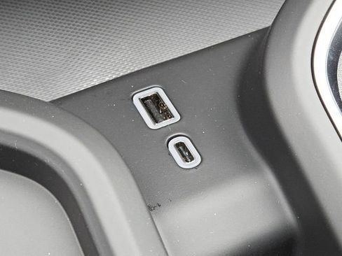 New 2026 GMC Sierra 3500 Denali w/ Denali Reserve Package image 9