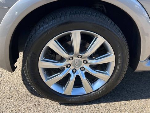 Used 2012 INFINITI QX56 2WD w/ Deluxe Touring Pkg image 39