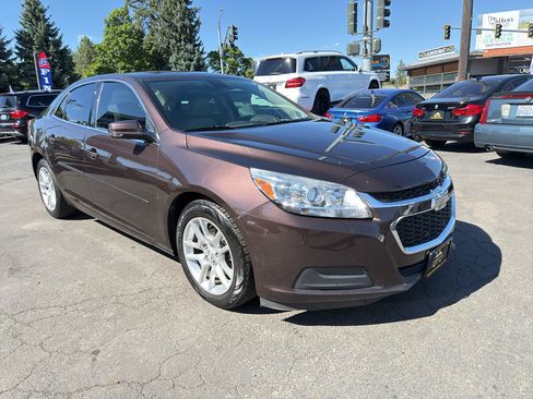 Used 2015 Chevrolet Malibu LT w/ Power Convenience Package FWD image 11