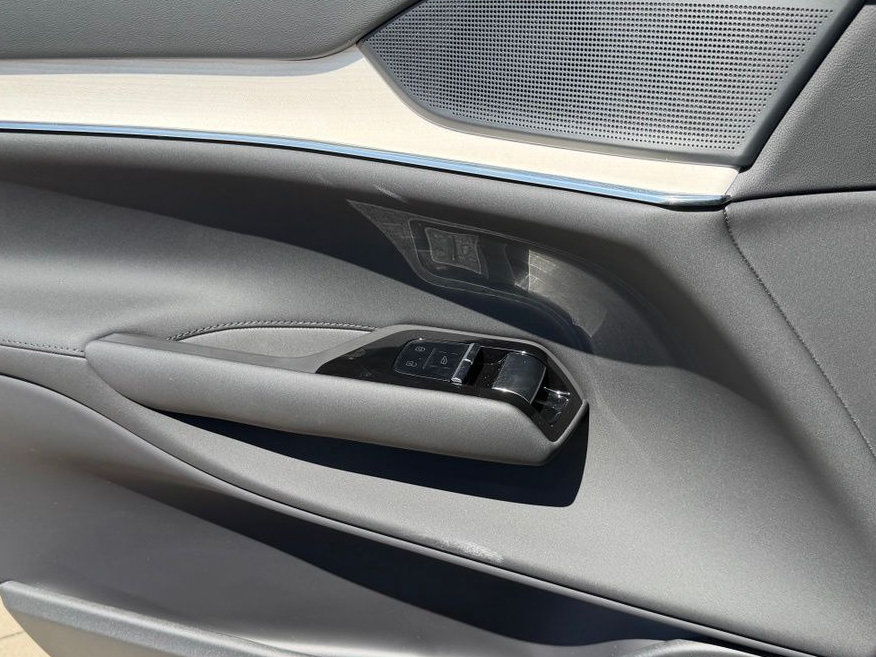 New 2026 Volvo EX90 Ultra AWD/4WD image 14
