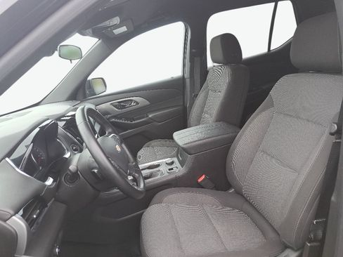 Used 2023 Chevrolet Traverse LT AWD/4WD image 16
