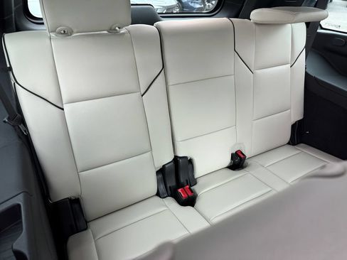 Used 2022 Cadillac Escalade Sport AWD/4WD image 34