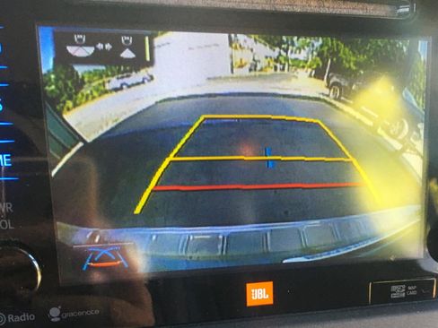 Used 2015 Toyota Sienna Limited FWD image 27