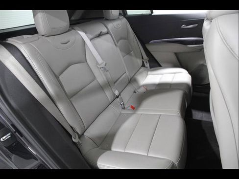 Certified 2023 Cadillac XT4 Luxury w/ Cold Weather Package image 19