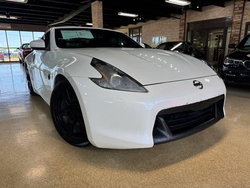 Used 2012 Nissan 370Z Coupe RWD image 1
