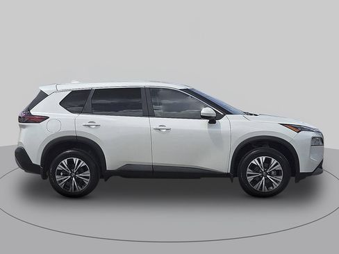 Used 2023 Nissan Rogue SV FWD image 2