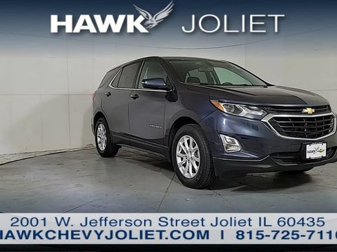 Used 2018 Chevrolet Equinox LT FWD image 2