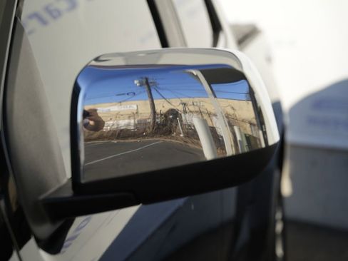 Used 2016 GMC Canyon SLT w/ Driver Alert Package image 10