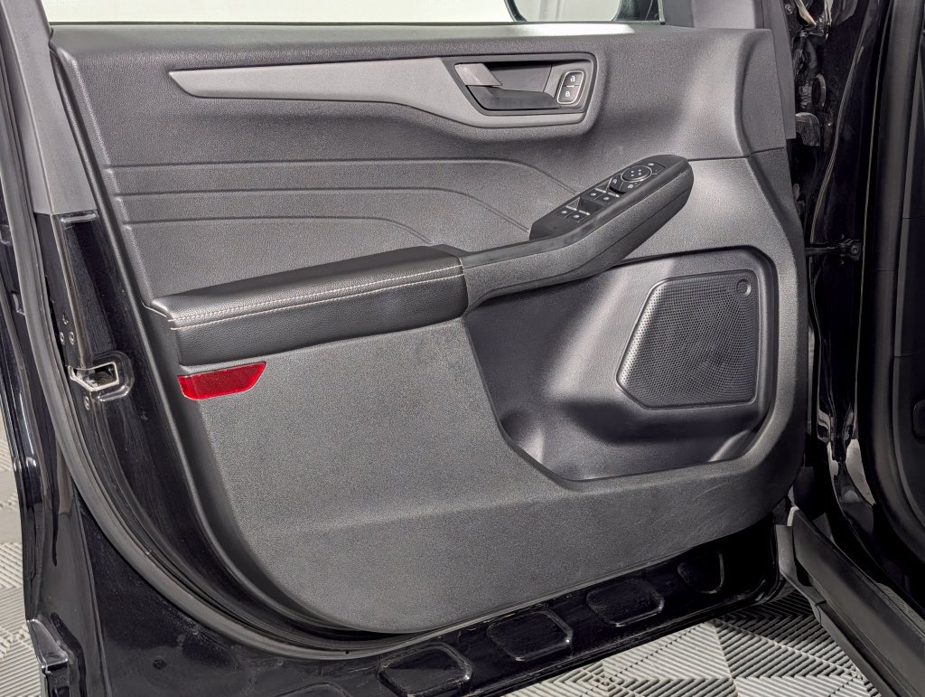 Certified 2025 Ford Escape Active FWD image 25