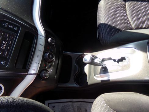 Used 2017 Dodge Journey SE w/ Flexible Seating Group image 51