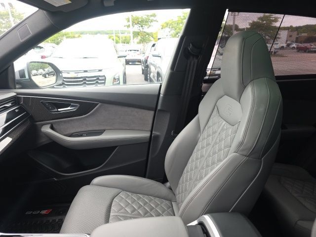 Used 2022 Audi SQ8 Prestige AWD/4WD image 24
