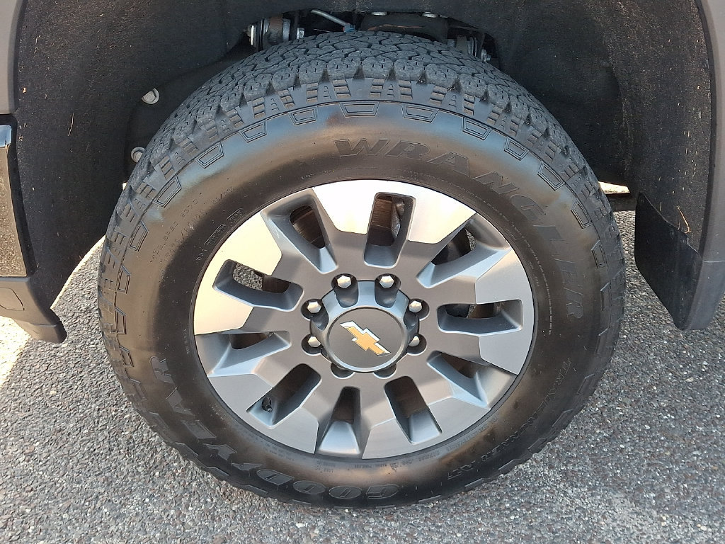 Used 2024 Chevrolet Silverado 2500 Custom w/ Custom Value Package AWD/4WD image 29