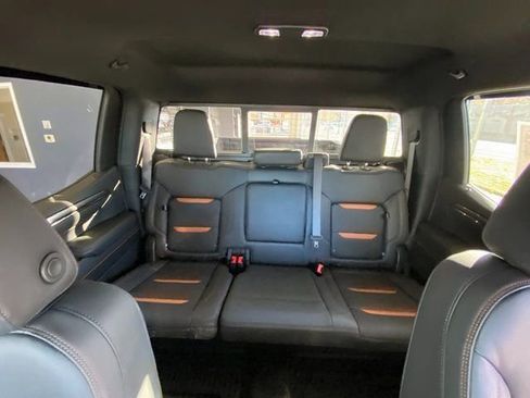 Used 2025 GMC Sierra 1500 AT4 w/ AT4 Premium Package image 18