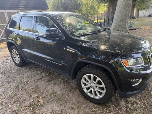 Used 2014 Jeep Grand Cherokee Laredo w/ 18" Wheel & 8.4" Radio Group RWD image 5