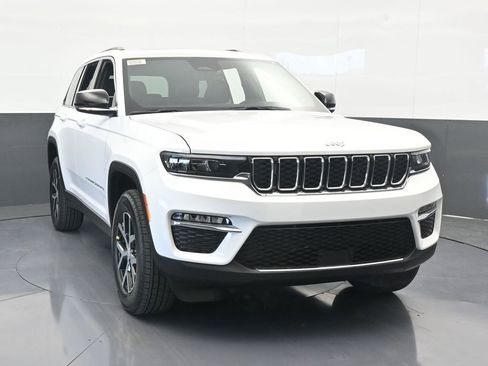 Used 2025 Jeep Grand Cherokee Limited image 9