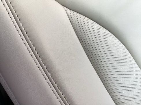 Used 2017 Lincoln MKX Select w/ Select Plus Package AWD/4WD image 18