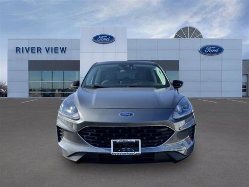 Used 2022 Ford Escape SE w/ SE Sport Appearance Package image 2