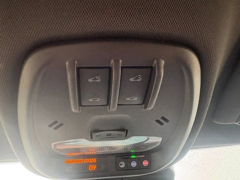 Used 2024 Chevrolet Trax RS w/ Sunroof Package FWD image 26