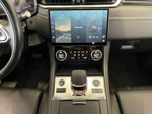 Used 2022 Jaguar F-PACE S AWD/4WD image 34