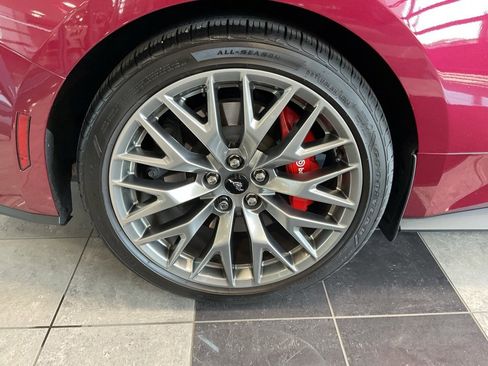 Used 2025 Ford Mustang GT Premium image 7