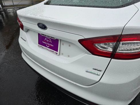 Used 2016 Ford Fusion SE FWD image 13