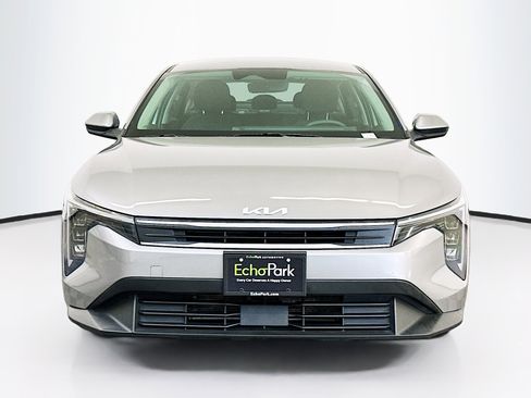 Used 2025 Kia K4 LXS image 2