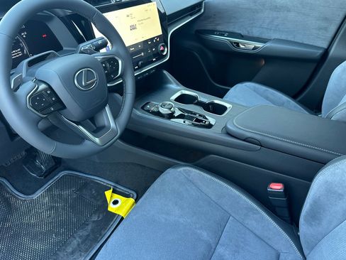 New 2026 Lexus RZ 450e image 7