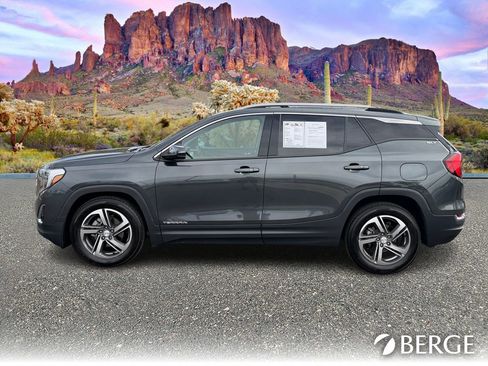 Used 2021 GMC Terrain SLT w/ Infotainment Package II image 10