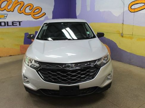 Used 2020 Chevrolet Equinox LT w/ Redline Edition AWD/4WD image 3