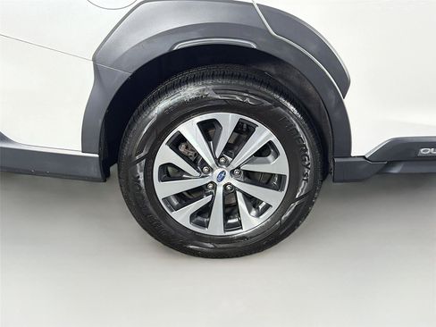 Used 2023 Subaru Outback Premium AWD/4WD image 34