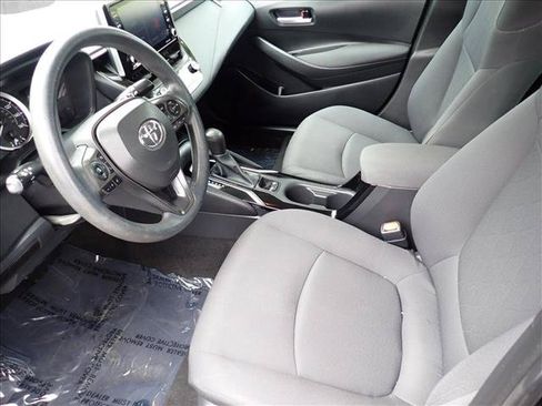 Used 2021 Toyota Corolla LE FWD image 9