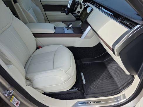 New 2026 Land Rover Range Rover Long Wheelbase SE image 3