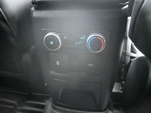 Used 2022 Ford Explorer XLT w/ Equipment Group 202A RWD image 16