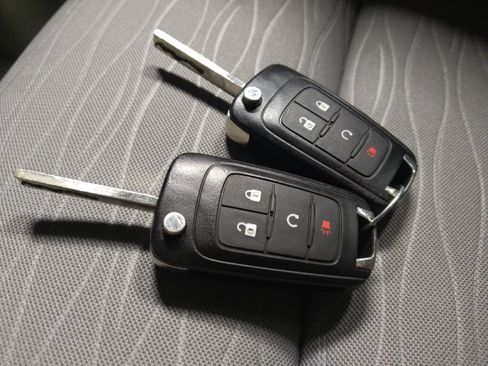 Used 2015 Buick Encore Convenience FWD image 32