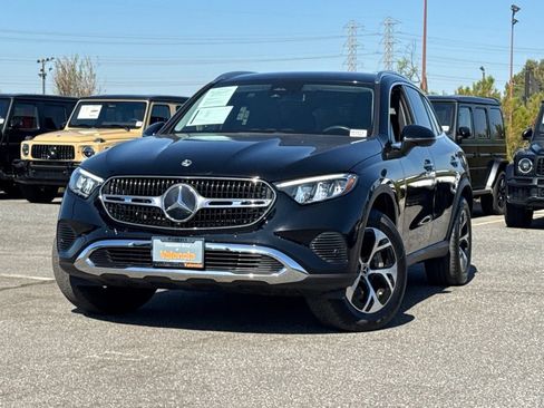 Certified 2025 Mercedes-Benz GLC 350e 4MATIC image 2