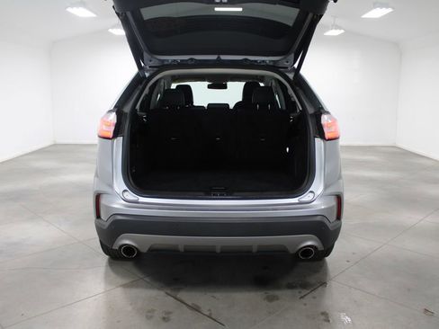 Used 2022 Ford Edge Titanium image 16
