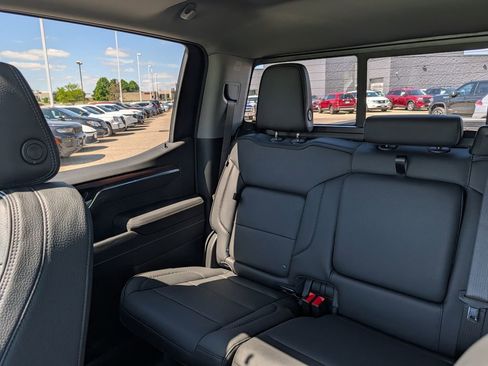 New 2026 GMC Sierra 1500 Denali w/ Technology Package AWD/4WD image 12