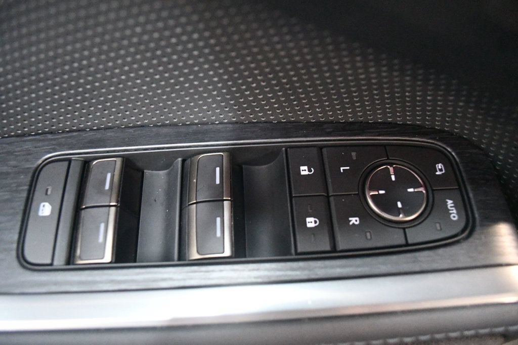 Used 2025 Lexus GX 550 w/ Accessory Package (CT) AWD/4WD image 41