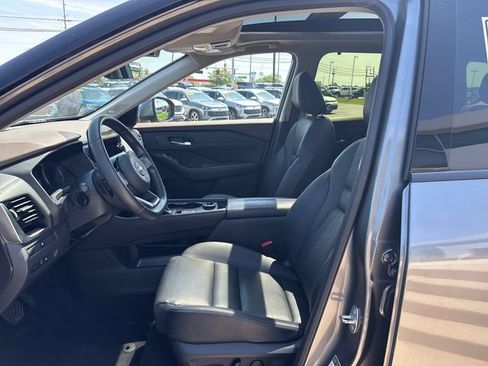 Used 2023 Nissan Rogue SL w/ SL Premium Package AWD/4WD image 9