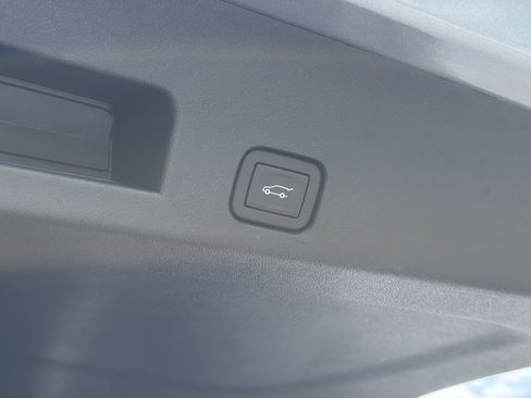 New 2026 Chevrolet Traverse LT w/ LPO, Floor Liner Package FWD image 20