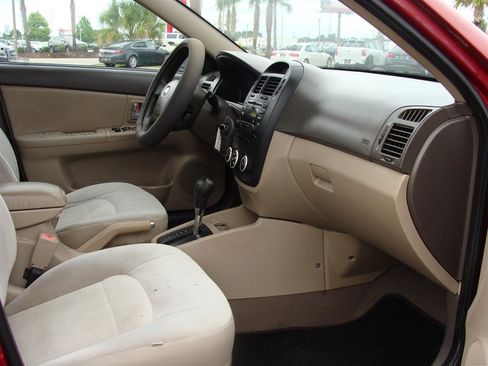 Used 2009 Kia Spectra EX image 16