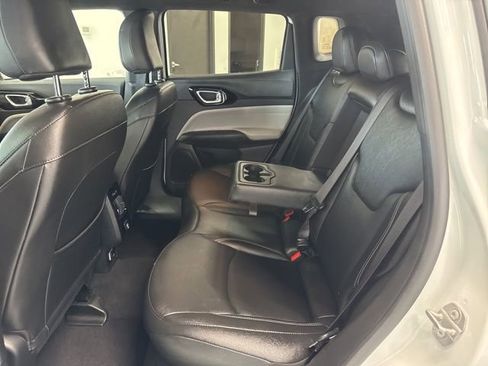 Used 2025 Jeep Compass Limited image 20