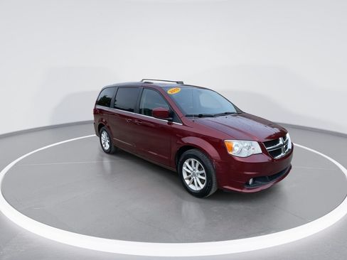 Used 2019 Dodge Grand Caravan SXT FWD image 25