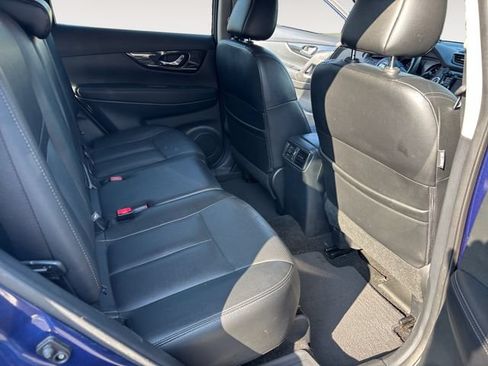 Used 2017 Nissan Rogue SL w/ SL Premium Package AWD/4WD image 13
