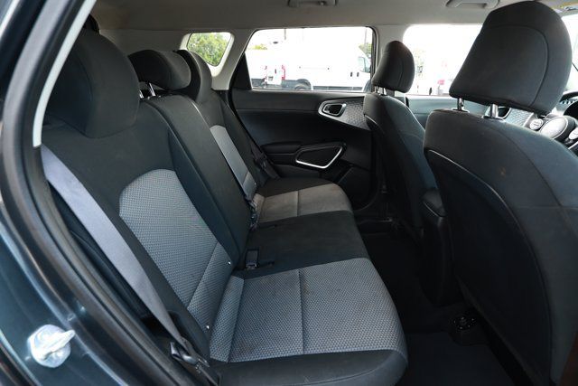 Used 2023 Kia Soul LX FWD image 26