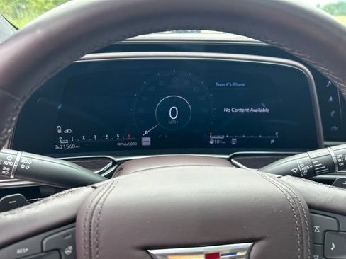 Certified 2022 Cadillac Escalade ESV Premium Luxury Platinum w/ LPO, Radiant Package AWD/4WD image 18